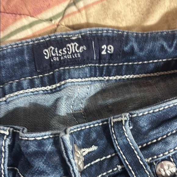 Miss me size 29 mid rise straight Women’s Blue Jeans never worn - Picture 3 of 8